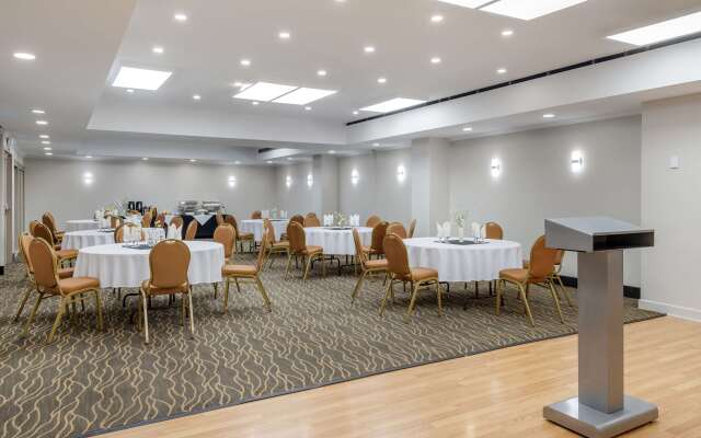 Best Western Plus Ottawa City Centre
