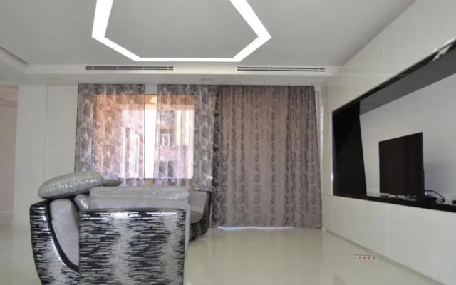 North ave.- La Piazza