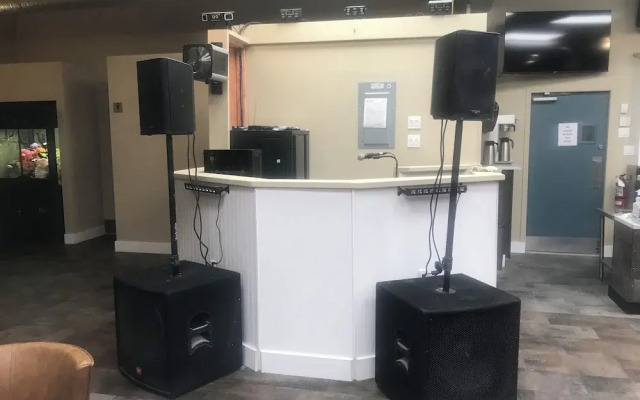 Airport Inn
