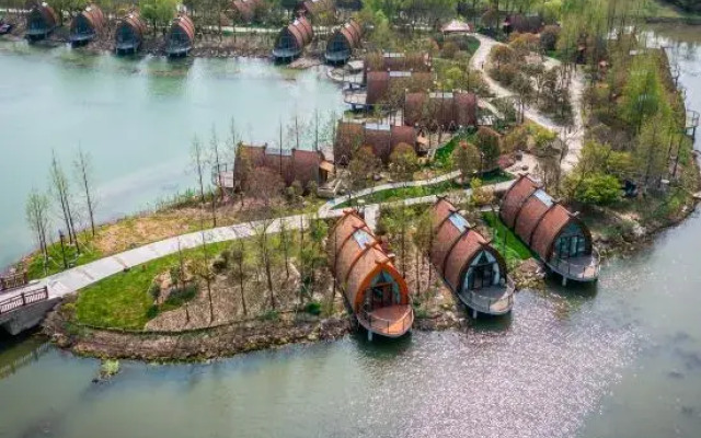 Guli Hongdou Resort • Lake Lodge