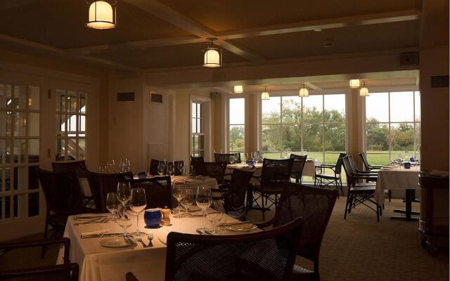 Weekapaug Inn