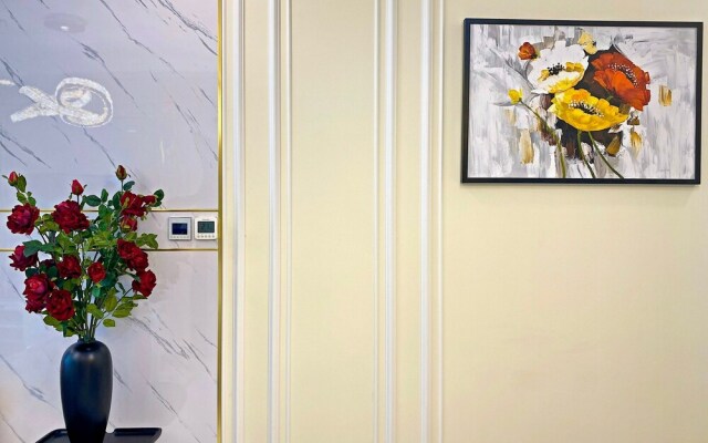 DongDong Skyview APT in Landmark81 Tower