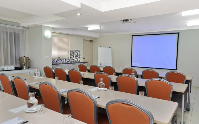 Comfort Inn & Suites Burwood