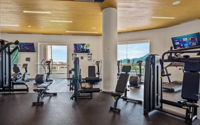 Oceanfront 1BR with Balcony & Pool