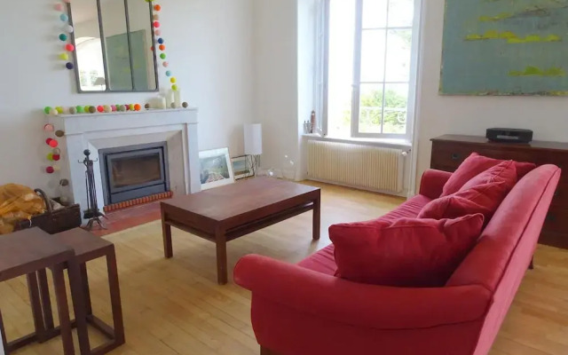 Villa With Direct Access to the Beach