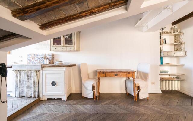 Scala Lovely Terrace Apartment