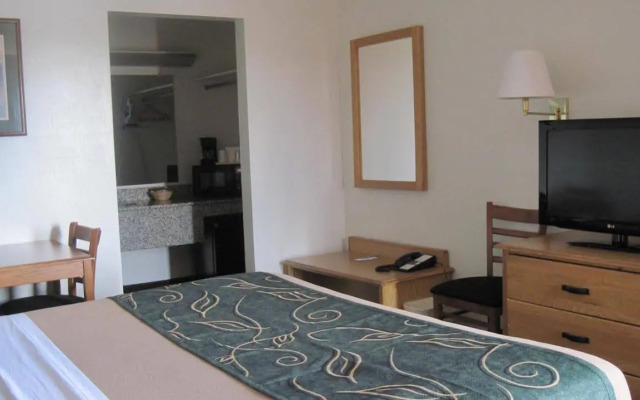 Travelodge by Wyndham Winslow