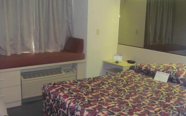 Microtel Inn Champaign