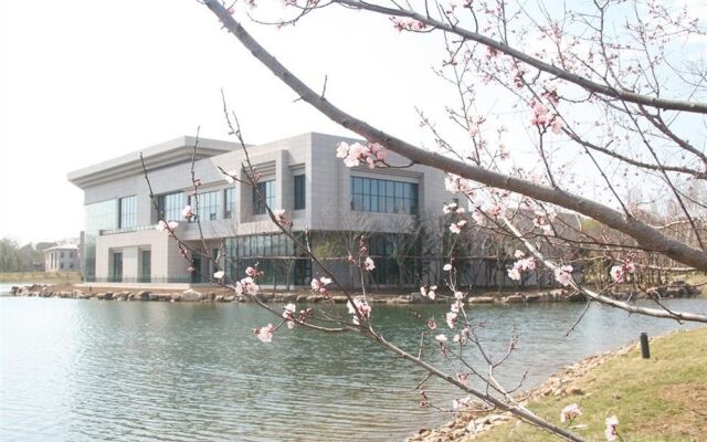 South Lake Hotel