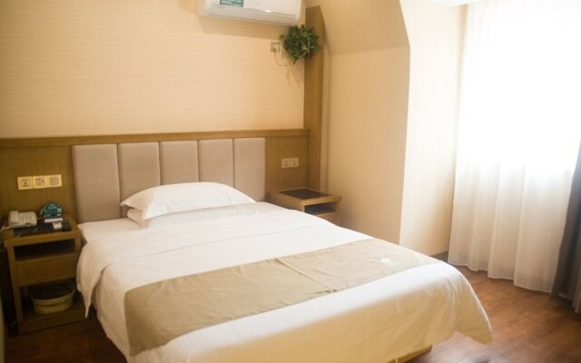 GreenTree Inn Nantong Rugao Zhongjiaomeilu City Express Hotel