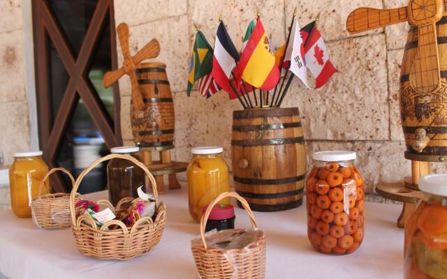 Real Mayab Hotel & Bungalows