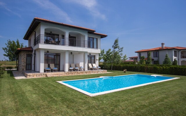 BlackSeaRama Golf & Villas