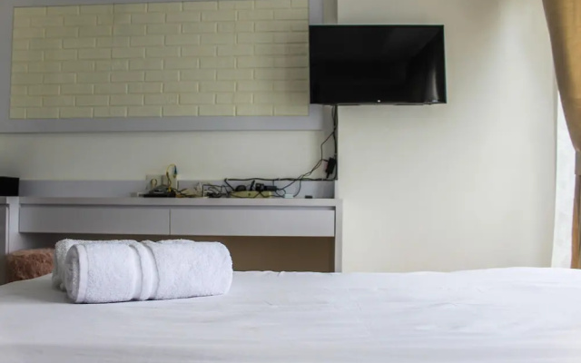 Stylish Studio Casa De Parco Apartment – Guest Rooms – Legok
