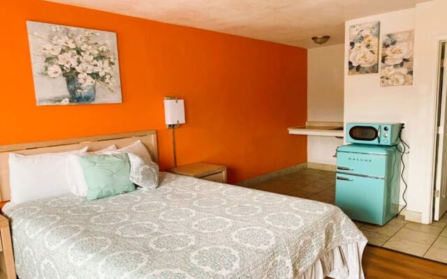 Royal Gateway Motel By OYO