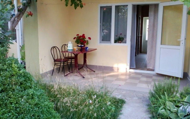 Изумрудный