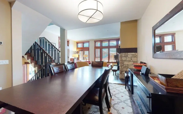 Juniper Crest 1 4 Bedroom Townhouse by RedAwning