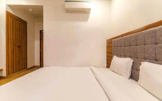 FabExpress Global Inn Gold