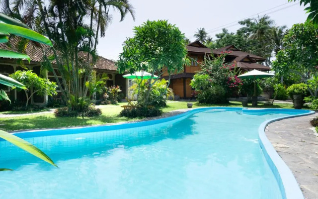 Hotel Besar Bulan Baru - Senggigi
