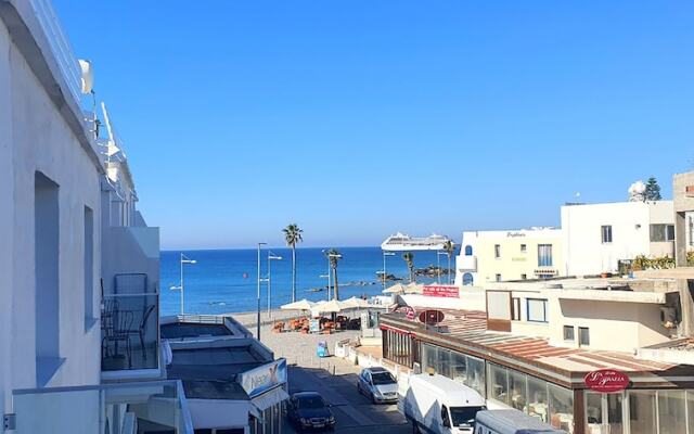 Phaedrus Living Seaside Lighthouse 66