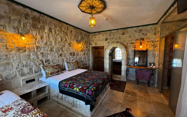 Canela Cave Hotel