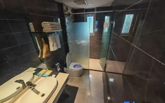 Kashgar Jinling Business Hotel