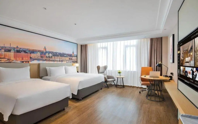 Vienna Hotel (Shenzhen Shiyan Shilong Community)