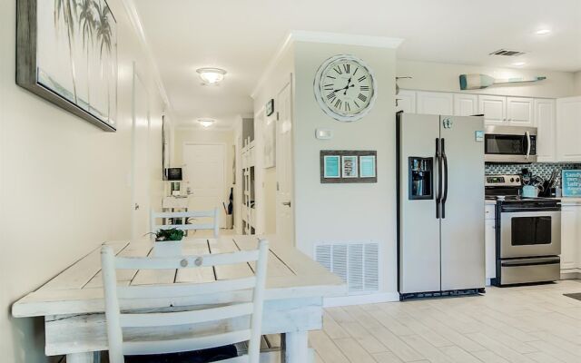 7 A, One Bedroom Condo