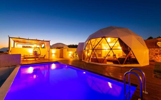 Kalkan Dome Suites & Deluxe-Glamping Holiday In Kalkan