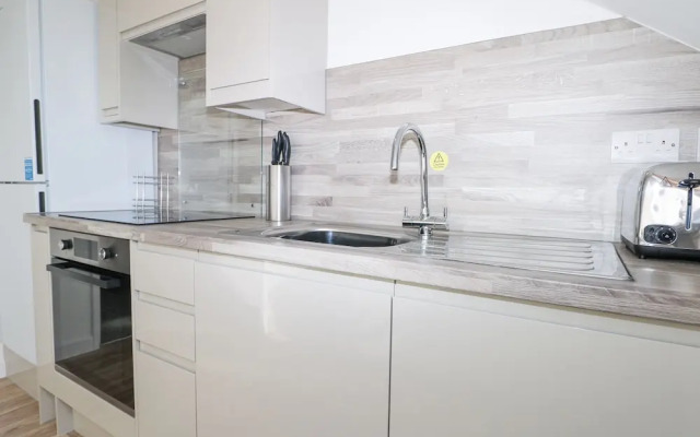Flat 35 - Marine Court
