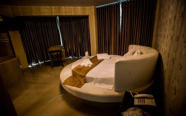Joneya Hotel