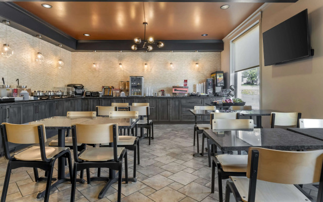 Best Western Plus Edmundston Hotel