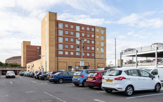 2 Bedroom Apartment Edinburgh Gate Harlow