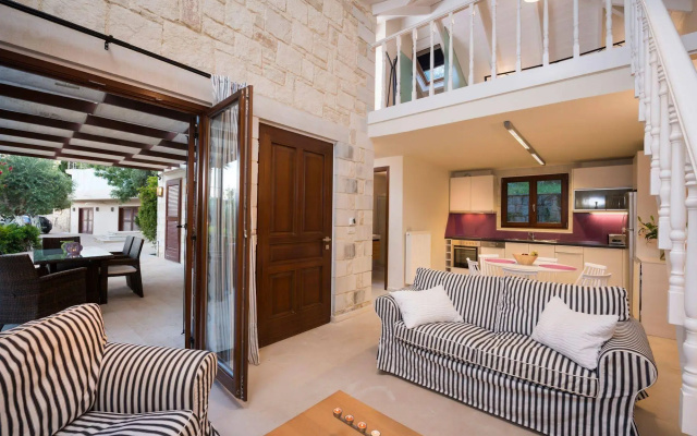 Spilia Village Hotel & Villas