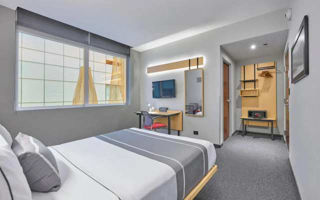 City Express Plus by Marriott Ciudad de México Santa Fe