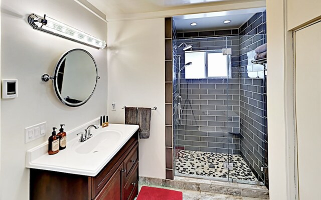 Turquoise - 2 Br Cabin