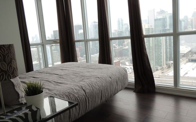 Iceboat Terrace Luxury Condos