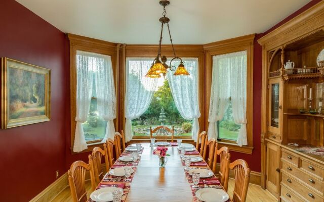 Habberstad House Bed and Breakfast