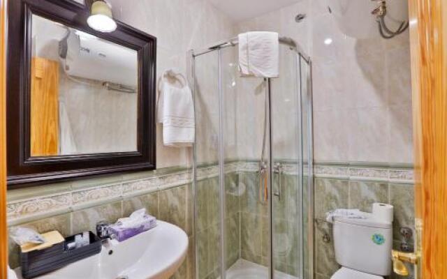Apartamentos Castillo Cazorla