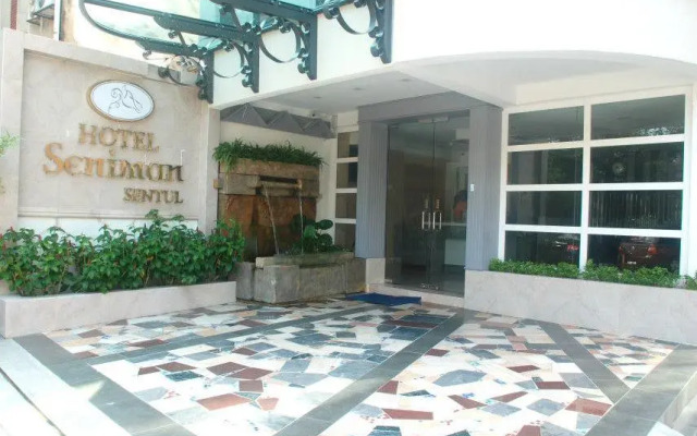 OYO 124 Hotel Seniman Sentul