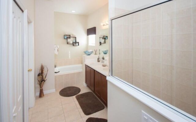 Janet's West Haven Vacation Home