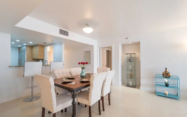 Stunning Balcony Views 3 Bedroom