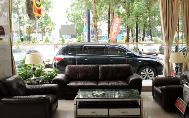 Super 8 Hotel Guangzhou Baiyun Avenue North Metro Station