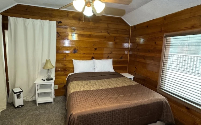Crest Lodge Historic Mountain Inn