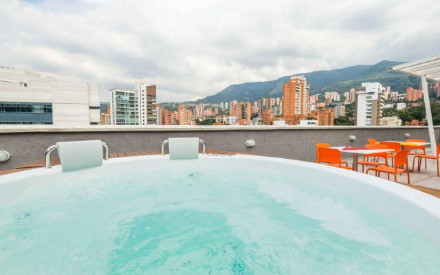 Hampton by Hilton Medellin