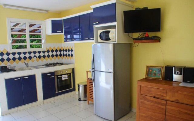 Apartment with One Bedroom in Fort-De-France, with Wonderful Sea View, Enclosed Garden And Wifi - 2 Km From the Beach
