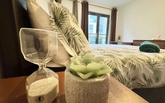 Sea Breeze Retreat in Swansea