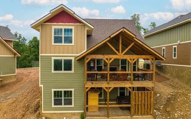 Tri Star Lodge
