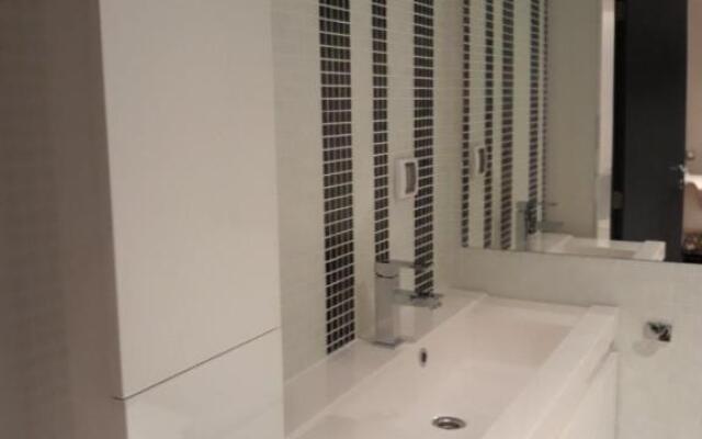 Apartment Sand Lilies