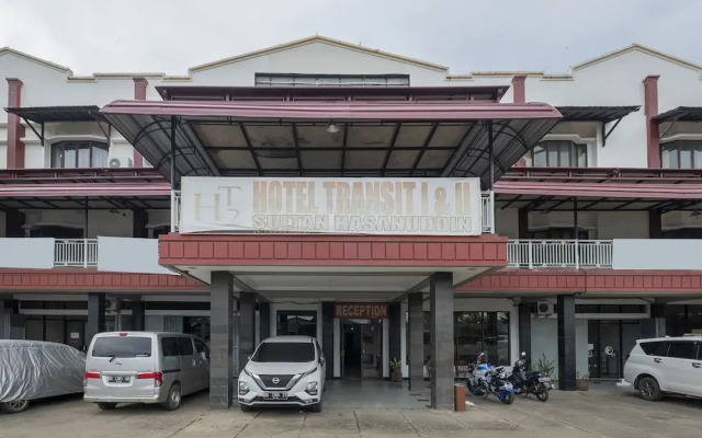 OYO 2704 Hotel Transit 2