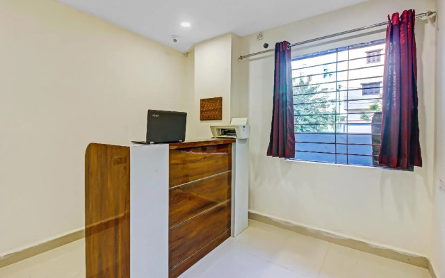 AB7 Residency by OYO Rooms